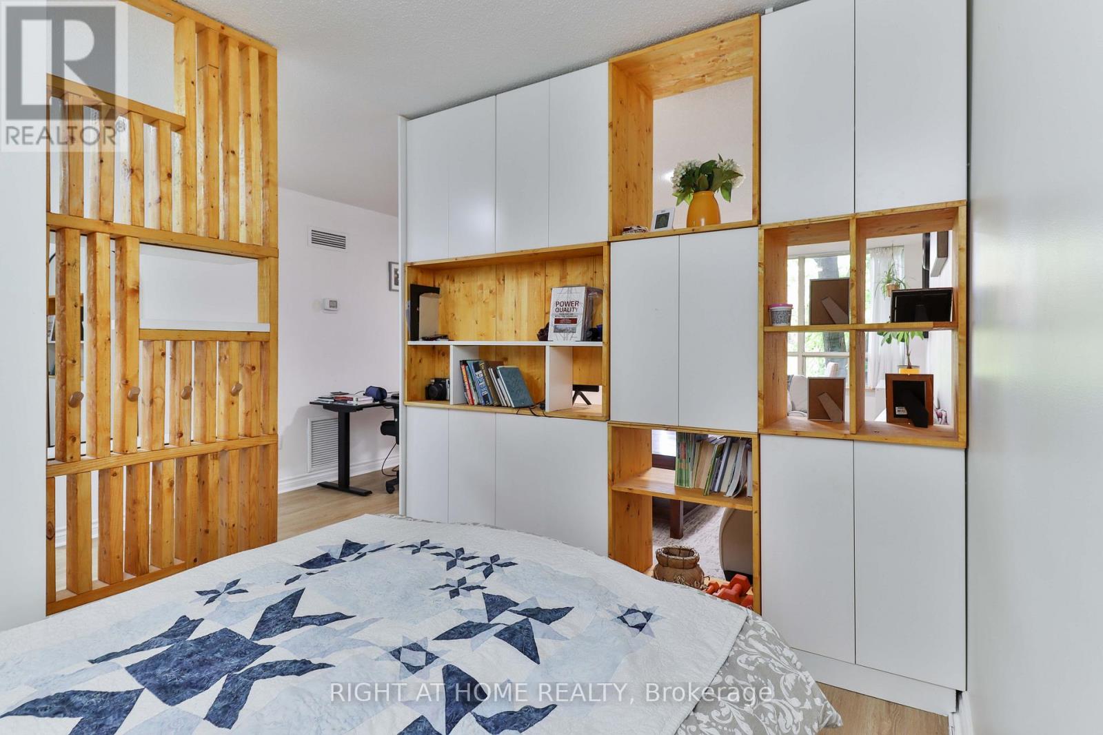 206 - 1210 Don Mills Road, Toronto (Banbury-Don Mills), Ontario  M3B 3N9 - Photo 21 - C12169628