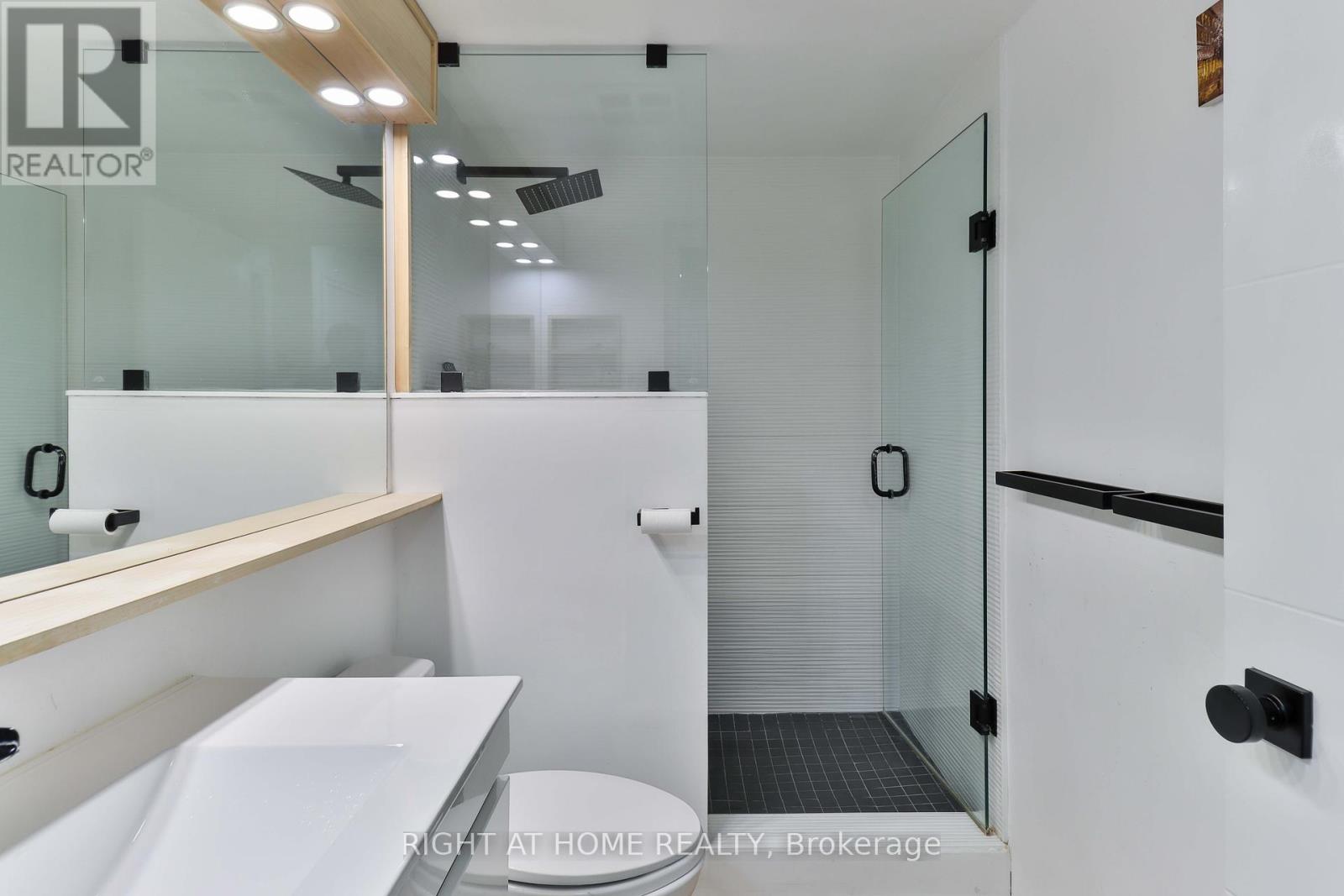 206 - 1210 Don Mills Road, Toronto (Banbury-Don Mills), Ontario  M3B 3N9 - Photo 24 - C12169628