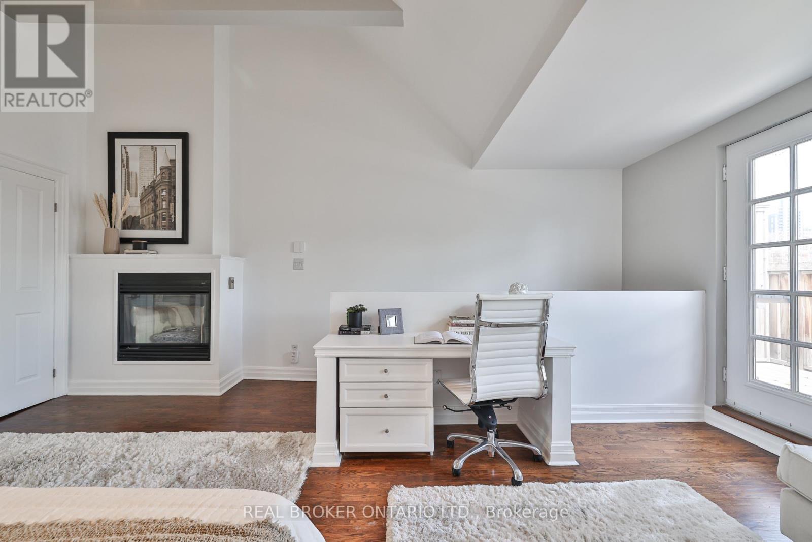 203 - 195 Poplar Plains Road, Toronto, Ontario  M4V 2N3 - Photo 31 - C12169705