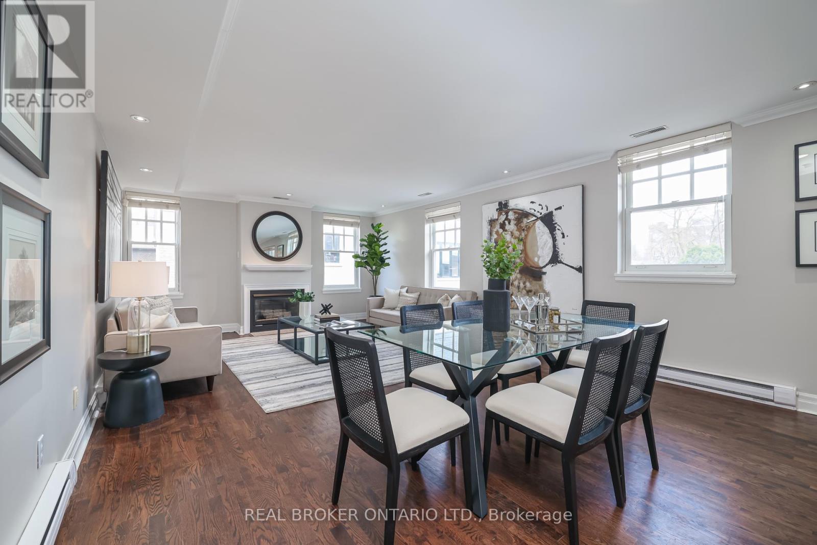 203 - 195 Poplar Plains Road, Toronto, Ontario  M4V 2N3 - Photo 4 - C12169705