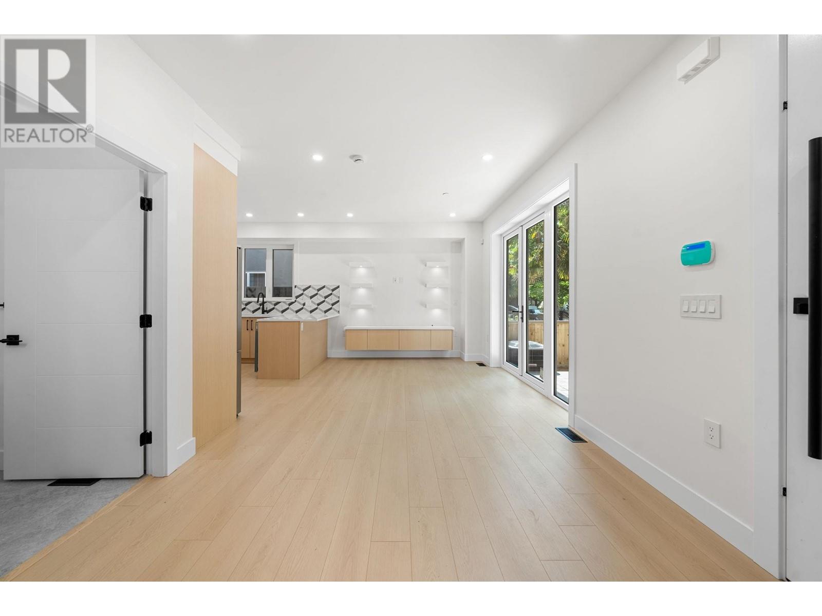 3425 Archimedes Street, Vancouver, British Columbia  V5R 4W4 - Photo 3 - R3006371
