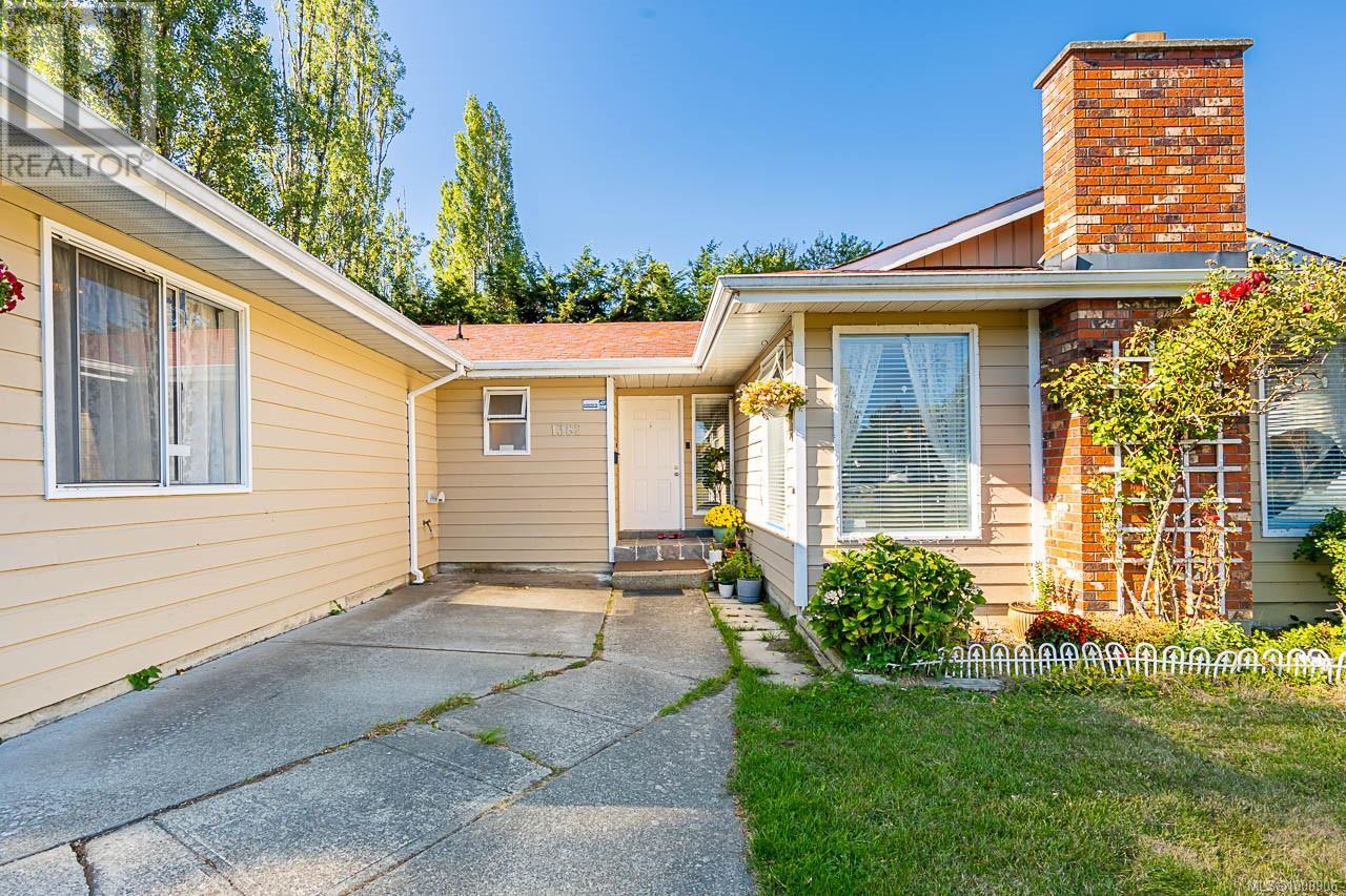 Property at 1382 McKenzie Ave image 4