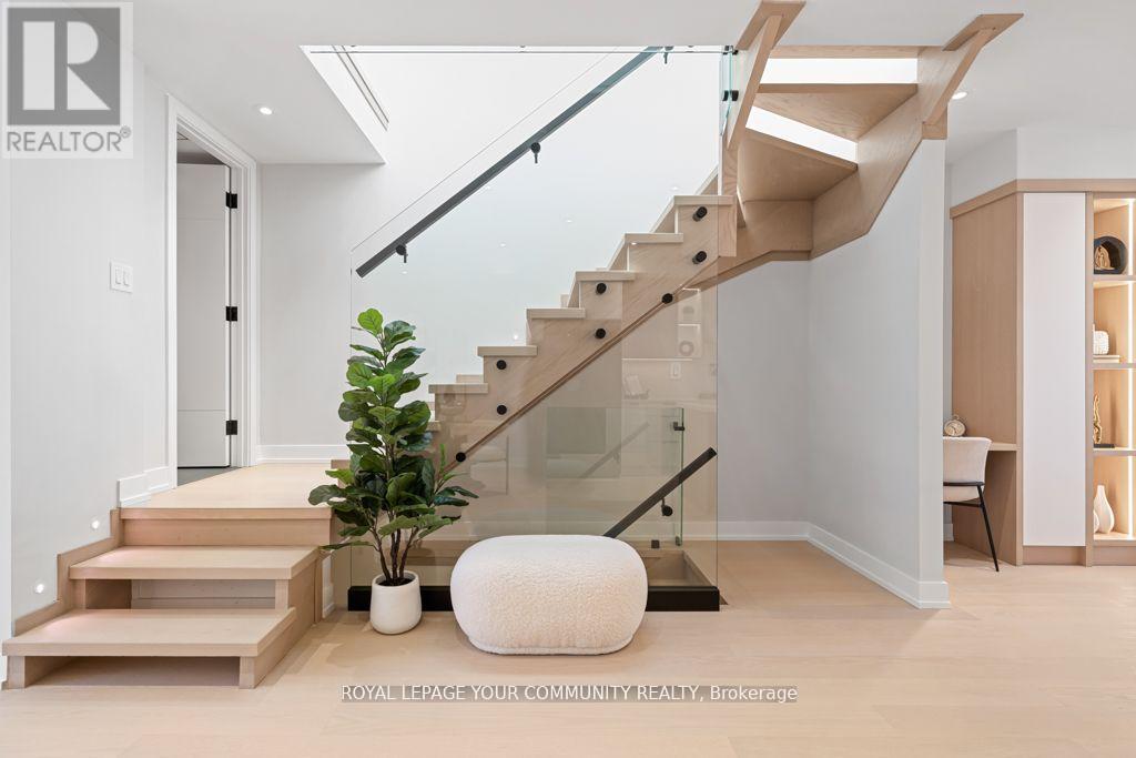266 Westlake Avenue, Toronto, Ontario  M4C 4T6 - Photo 15 - E12169670