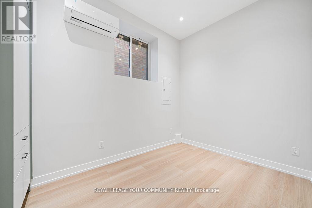 266 Westlake Avenue, Toronto, Ontario  M4C 4T6 - Photo 35 - E12169670