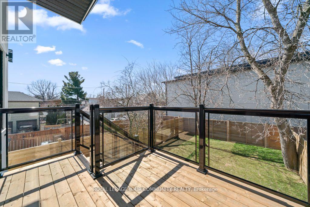 266 Westlake Avenue, Toronto, Ontario  M4C 4T6 - Photo 39 - E12169670