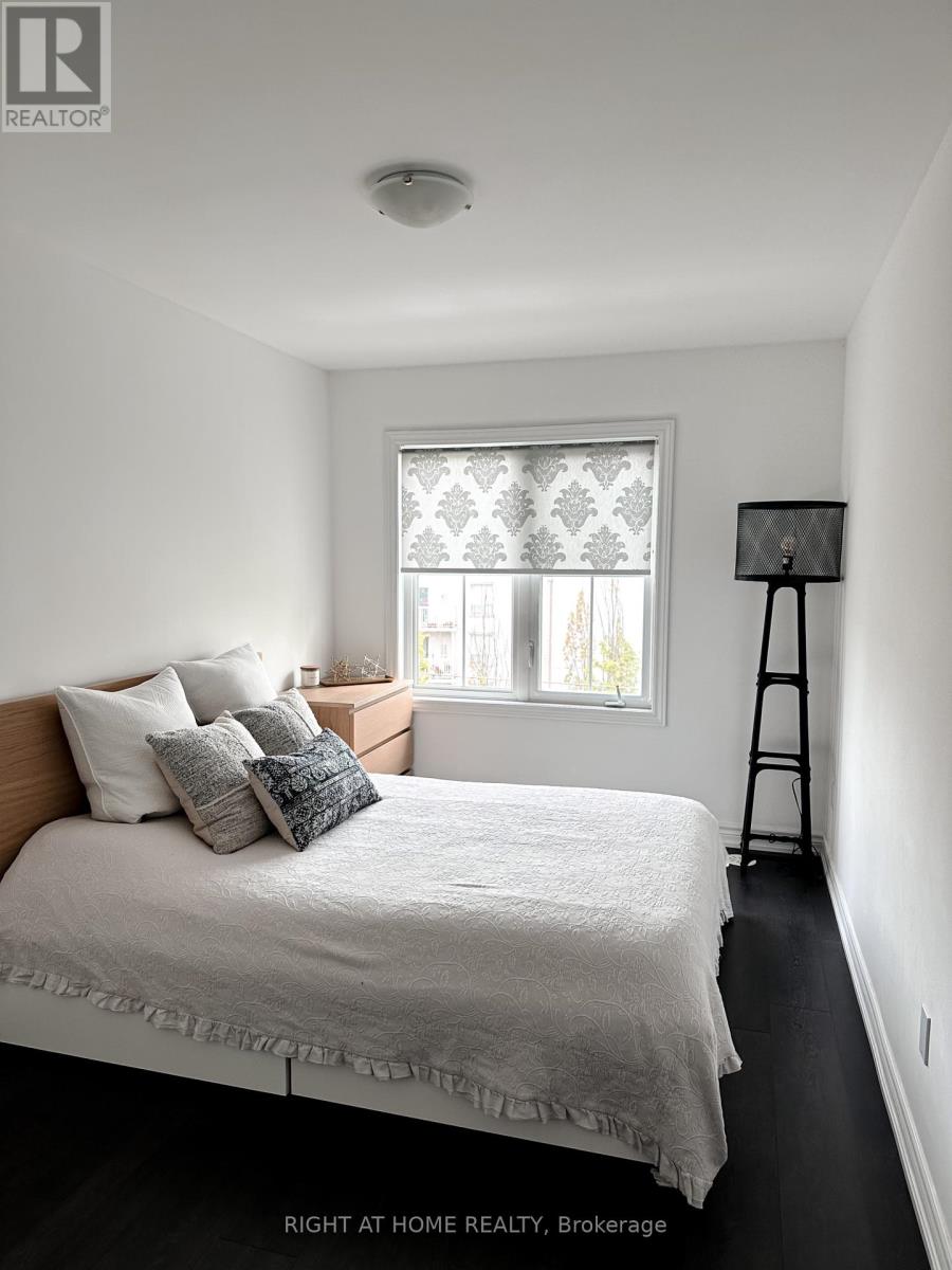 423 - 201 Pine Grove Road, Vaughan, Ontario  L4L 0H8 - Photo 5 - N12169645