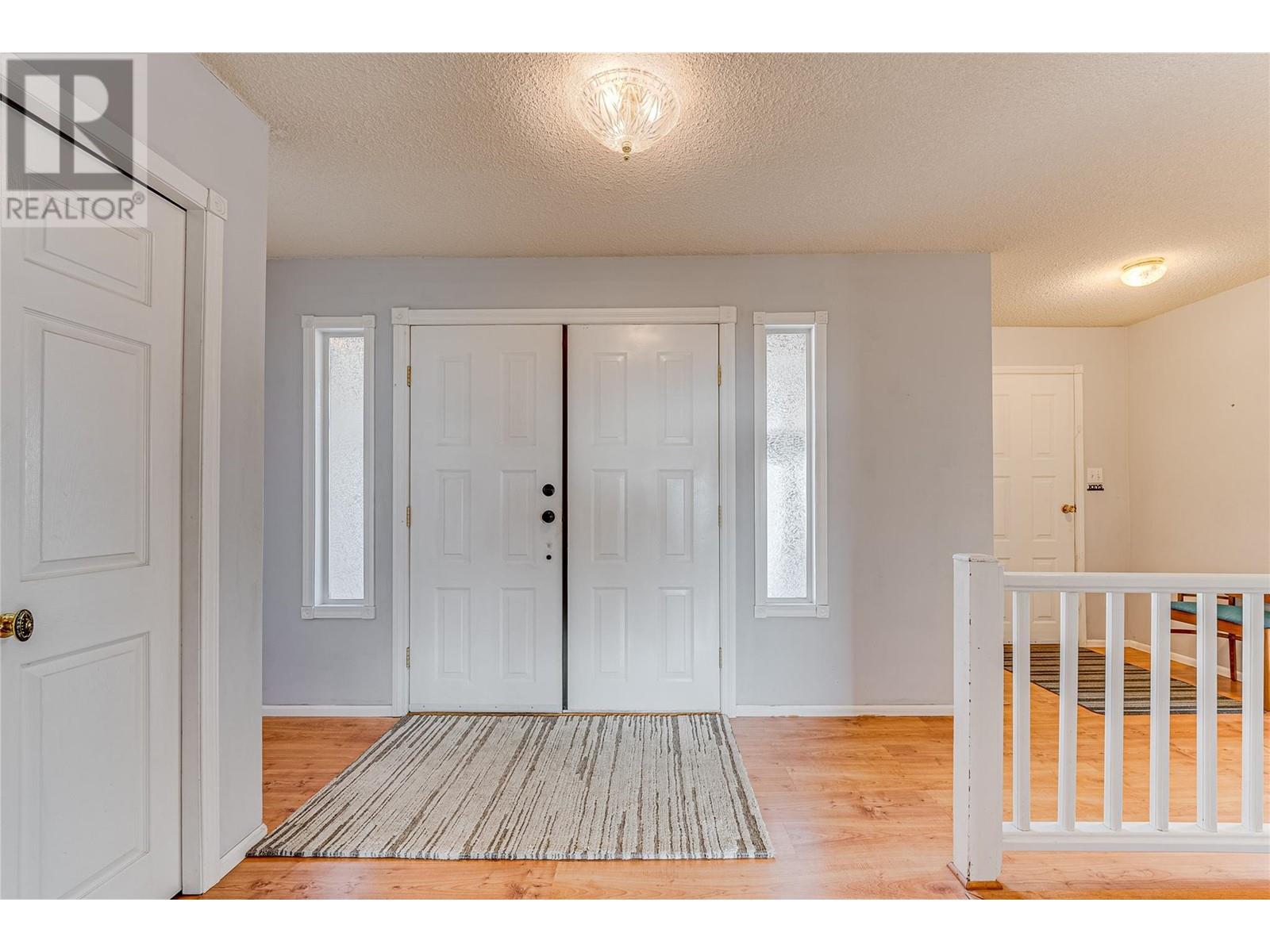 4316 Cascade Drive, Vernon, British Columbia  V1T 8K3 - Photo 5 - 10349144