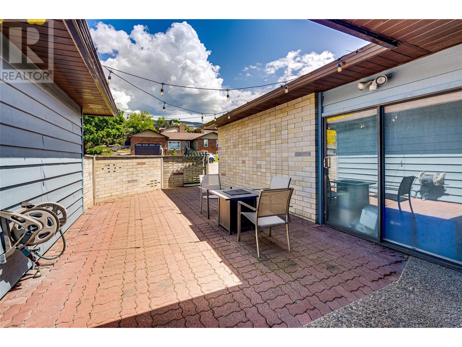 4316 Cascade Drive, Vernon, British Columbia  V1T 8K3 - Photo 3 - 10349144