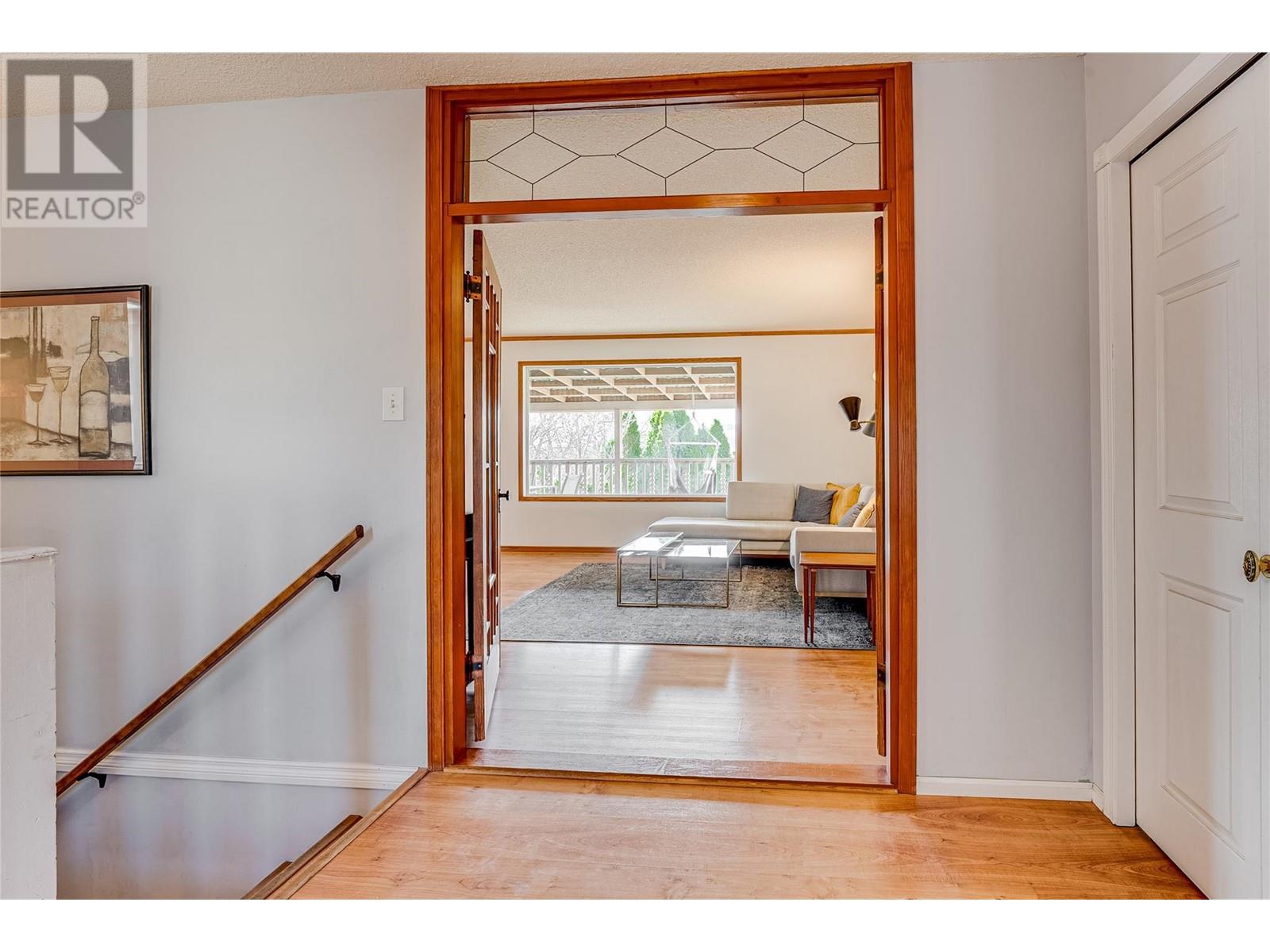 4316 Cascade Drive, Vernon, British Columbia  V1T 8K3 - Photo 6 - 10349144