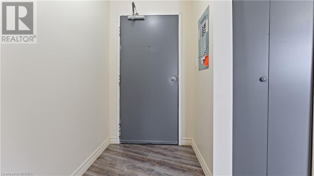 163 Market Drive Unit# 2, Brantford, Ontario N3T 6J7 - Photo 3 - 40732557