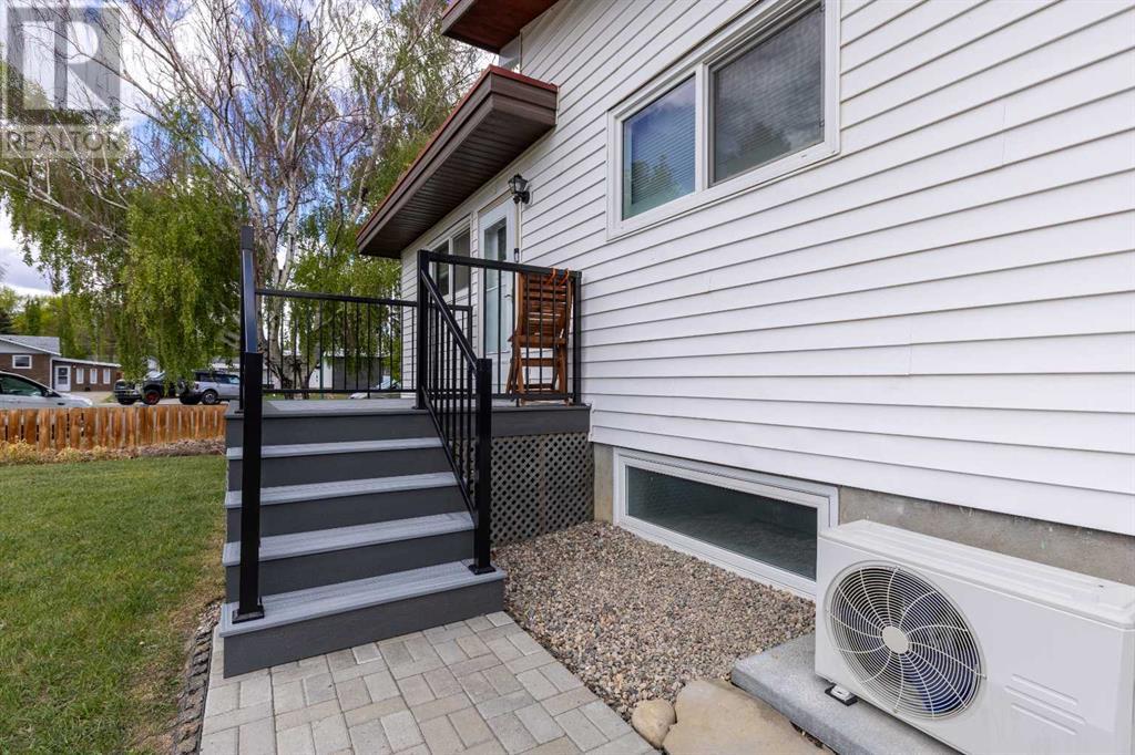Property at 509 26A Street N image 5