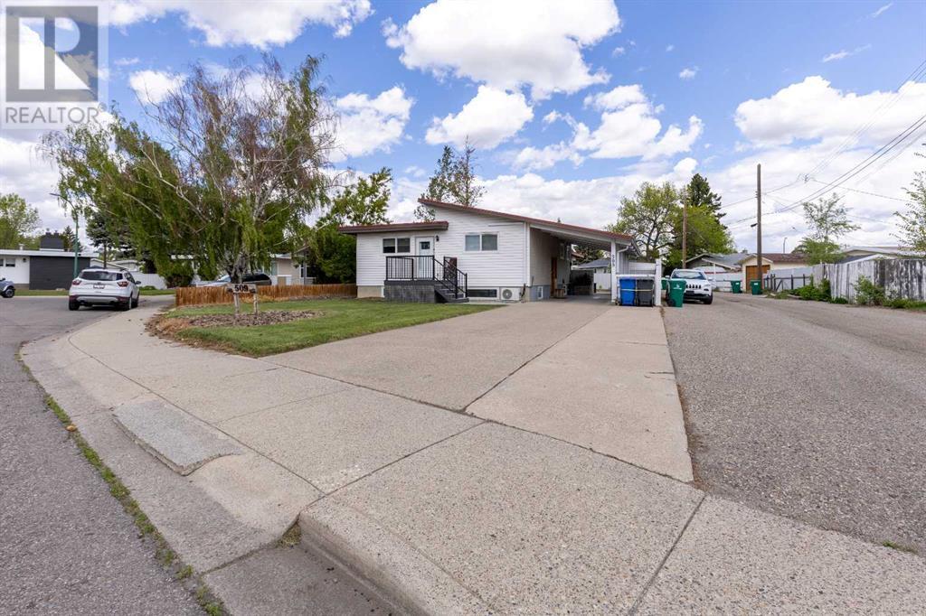 Property at 509 26A Street N image 2
