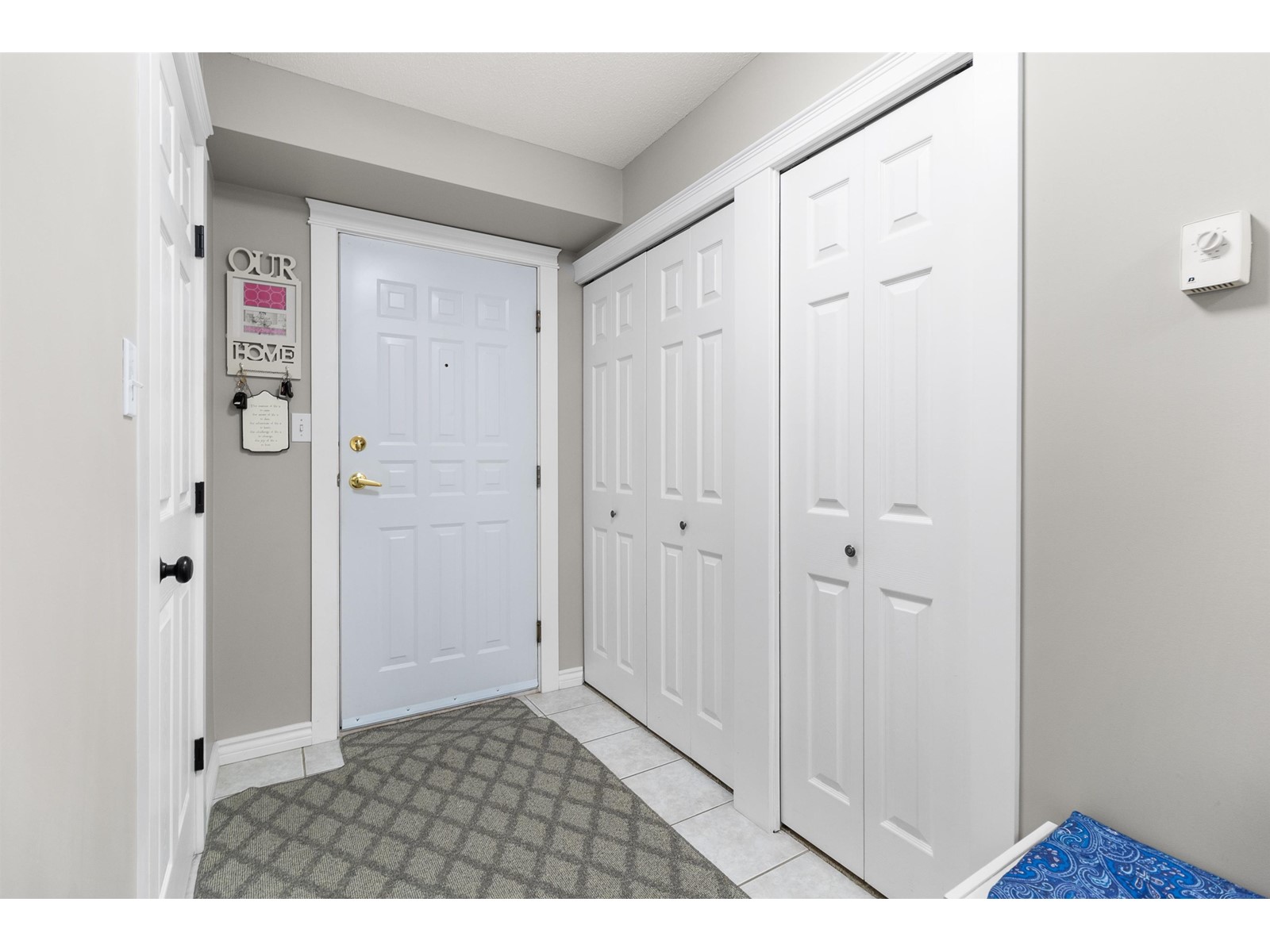 207 3174 Gladwin Road, Abbotsford, British Columbia  V2T 5T5 - Photo 2 - R3006449