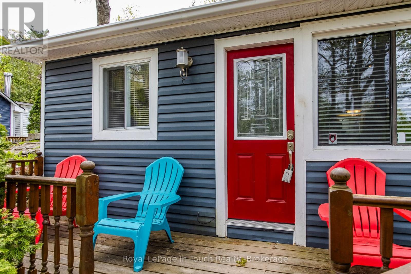 35 Tiny Beaches Road S, Tiny, Ontario L0L 2J0 - Photo 11 - S12169779
