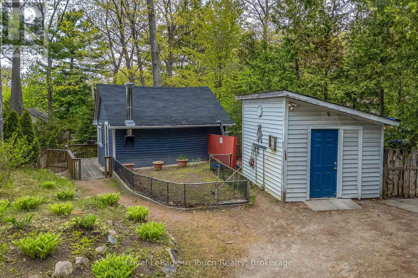 35 Tiny Beaches Road S, Tiny, Ontario L0L 2J0 - Photo 42 - S12169779