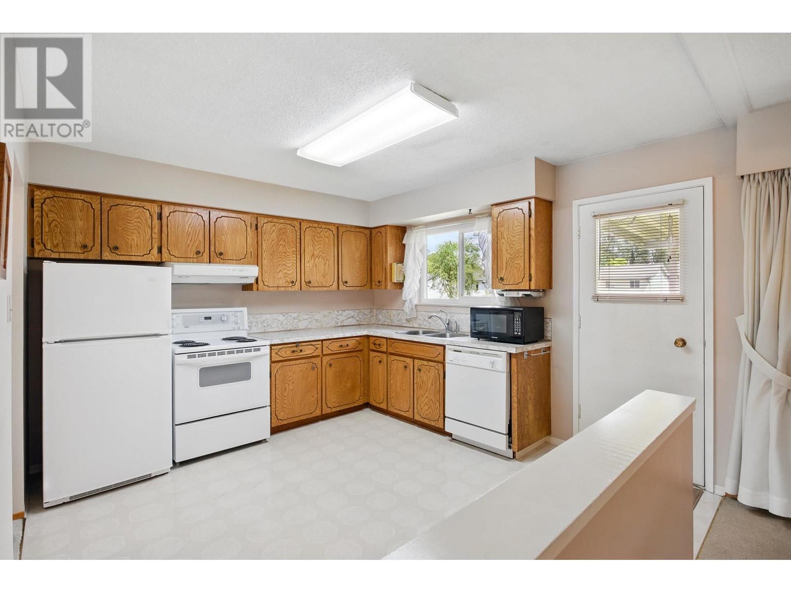 1741 Langan Avenue, Port Coquitlam, British Columbia  V3C 1K8 - Photo 10 - R3006440
