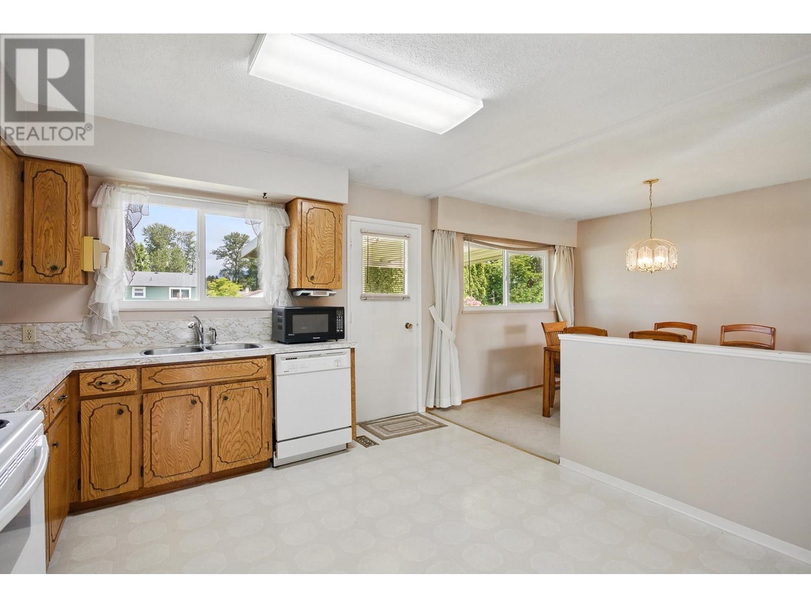 1741 Langan Avenue, Port Coquitlam, British Columbia  V3C 1K8 - Photo 13 - R3006440