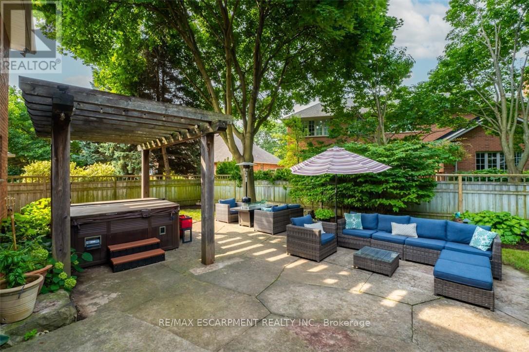 954 Wintergreen Place, Burlington, Ontario  L7T 4K4 - Photo 41 - W12169587
