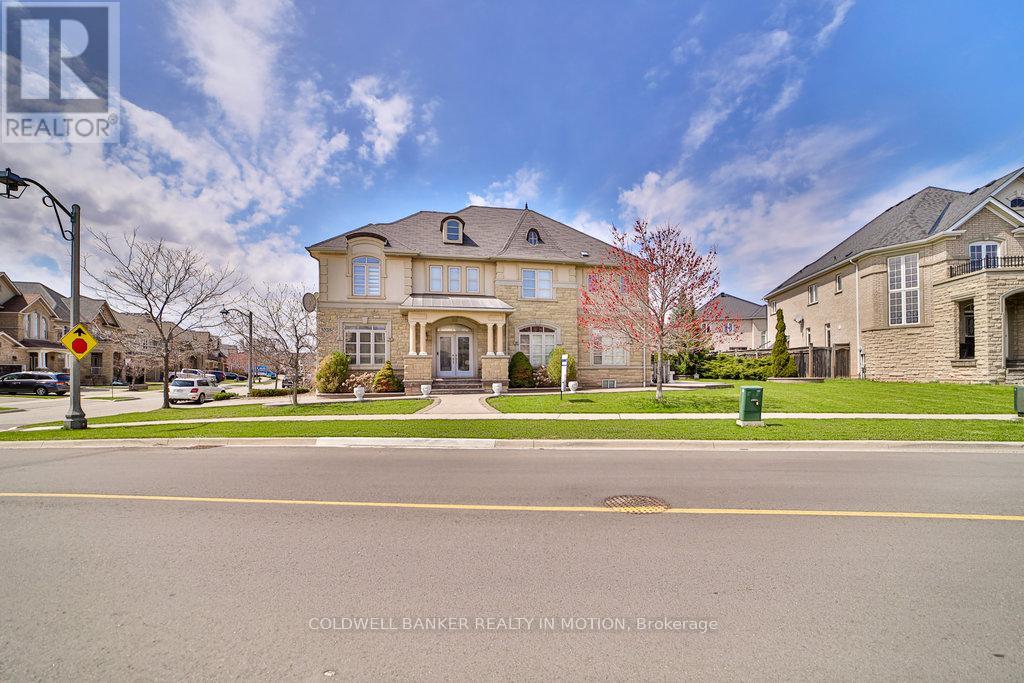 1335 Arrowhead Road, Oakville, Ontario  L6H 0B2 - Photo 10 - W12169605