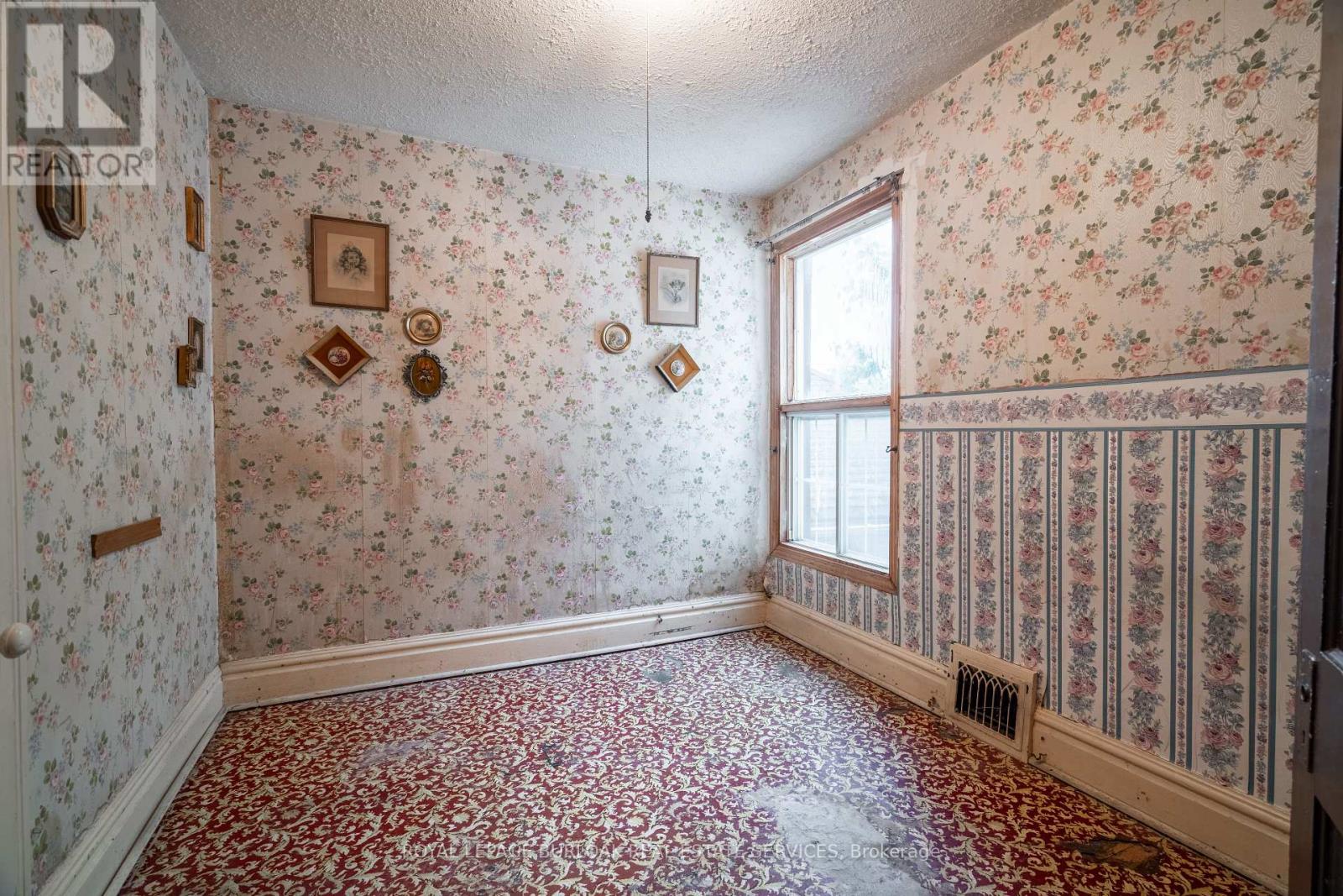 18 Scarlett Road, Toronto (Rockcliffe-Smythe), Ontario  M6N 4K1 - Photo 15 - W12169648