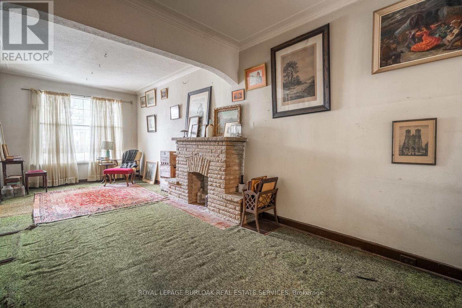 18 Scarlett Road, Toronto (Rockcliffe-Smythe), Ontario  M6N 4K1 - Photo 6 - W12169648