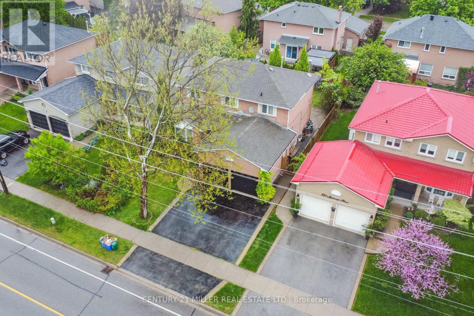 285 Mississaga Street, Oakville, Ontario  L6L 6J8 - Photo 30 - W12169712