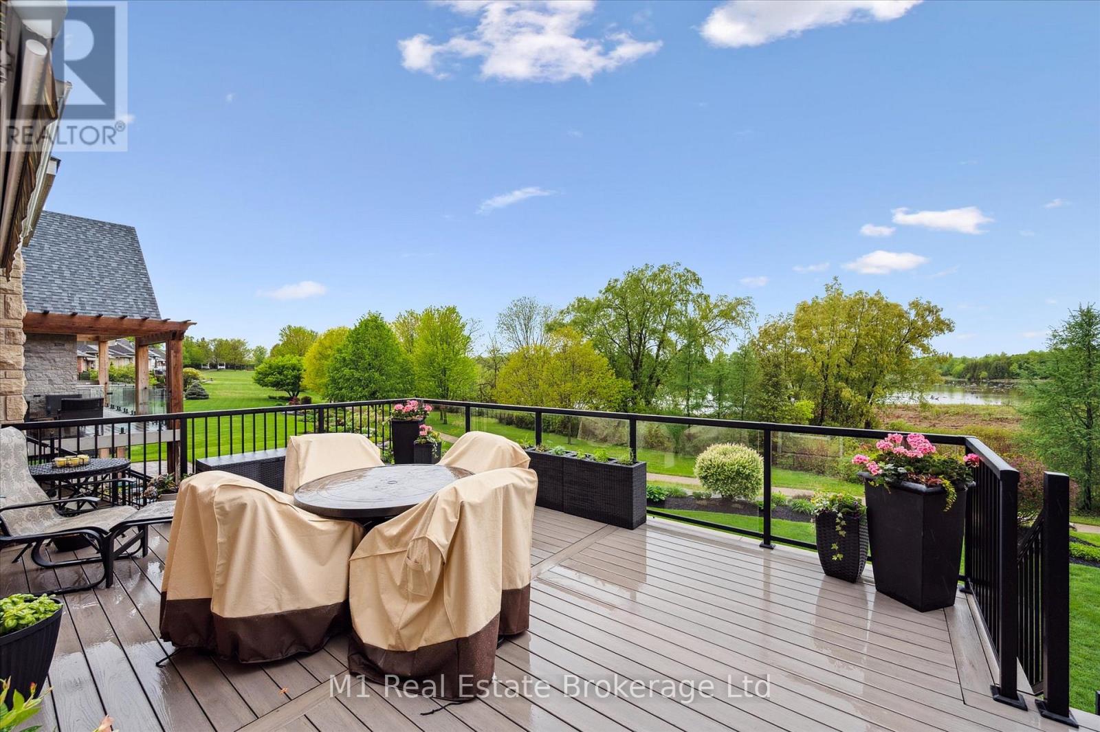 94 Aberfoyle Mill Crescent, Puslinch, Ontario  N1H 6H9 - Photo 40 - X12169785