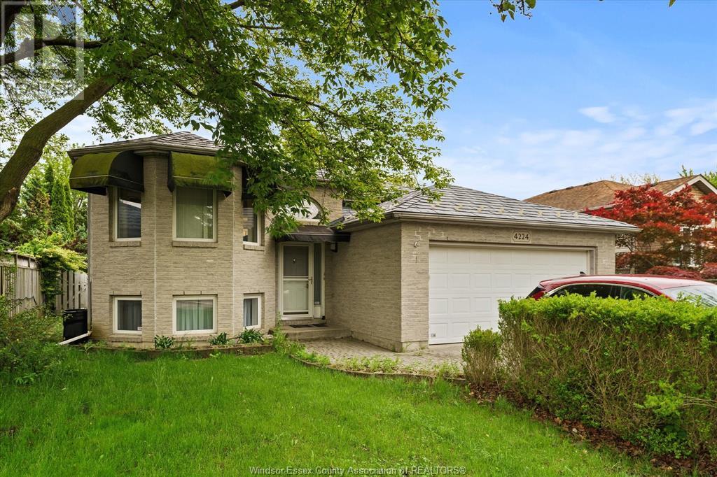 MLS# 25012875: 4224 NORTHWOOD LAKES DRIVE, Windsor, Canada