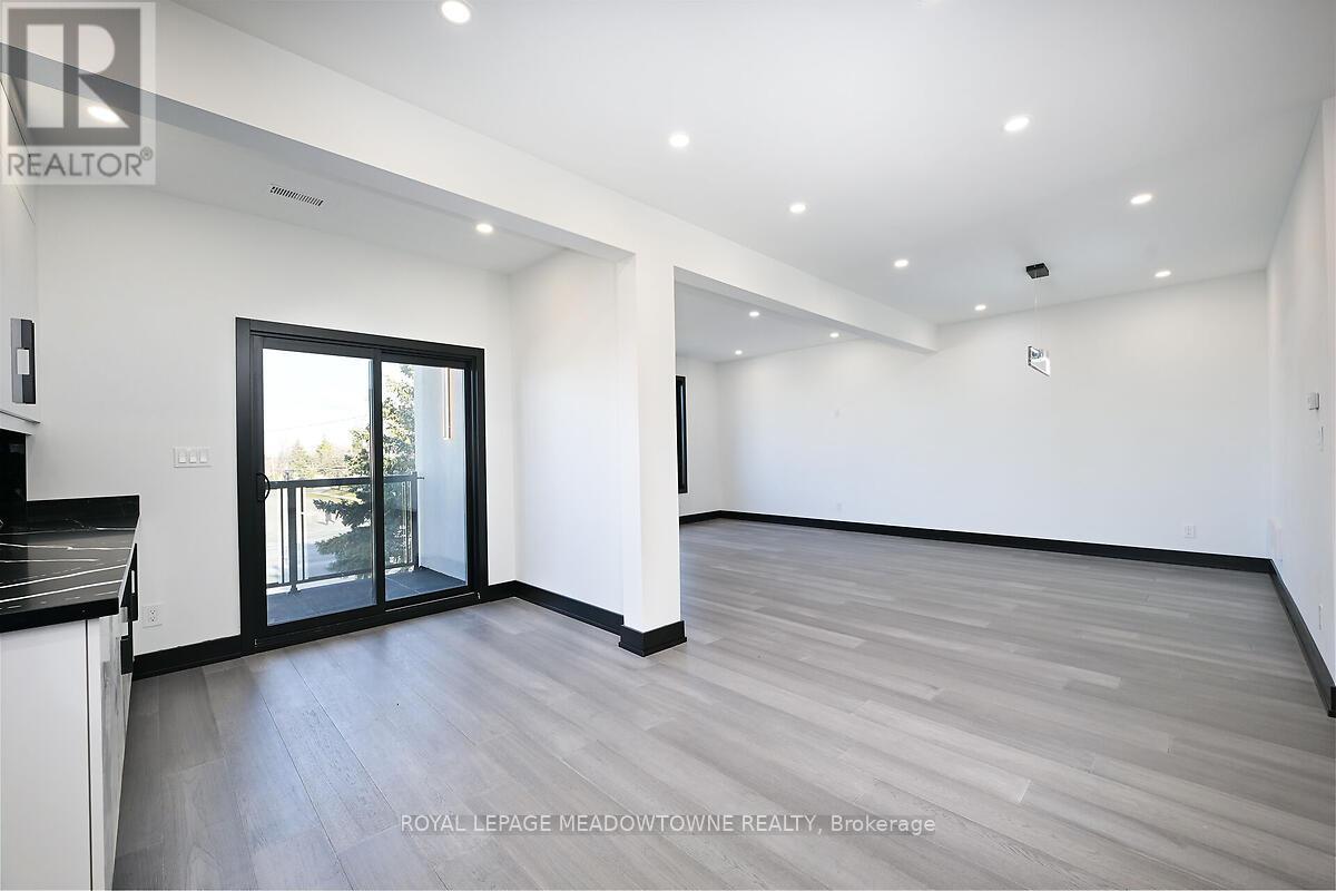 374 Highway 8, Hamilton, Ontario  L8G 1E8 - Photo 19 - X12169626