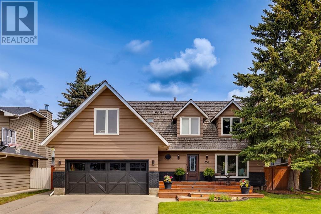 Property at 836 Suncastle Road SE image 1