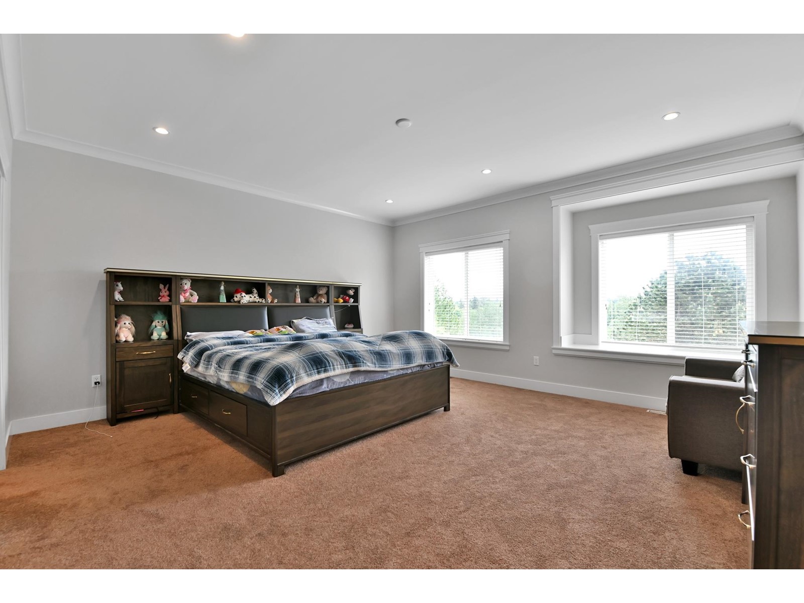 Property at 7 3363 HORN STREET image 4