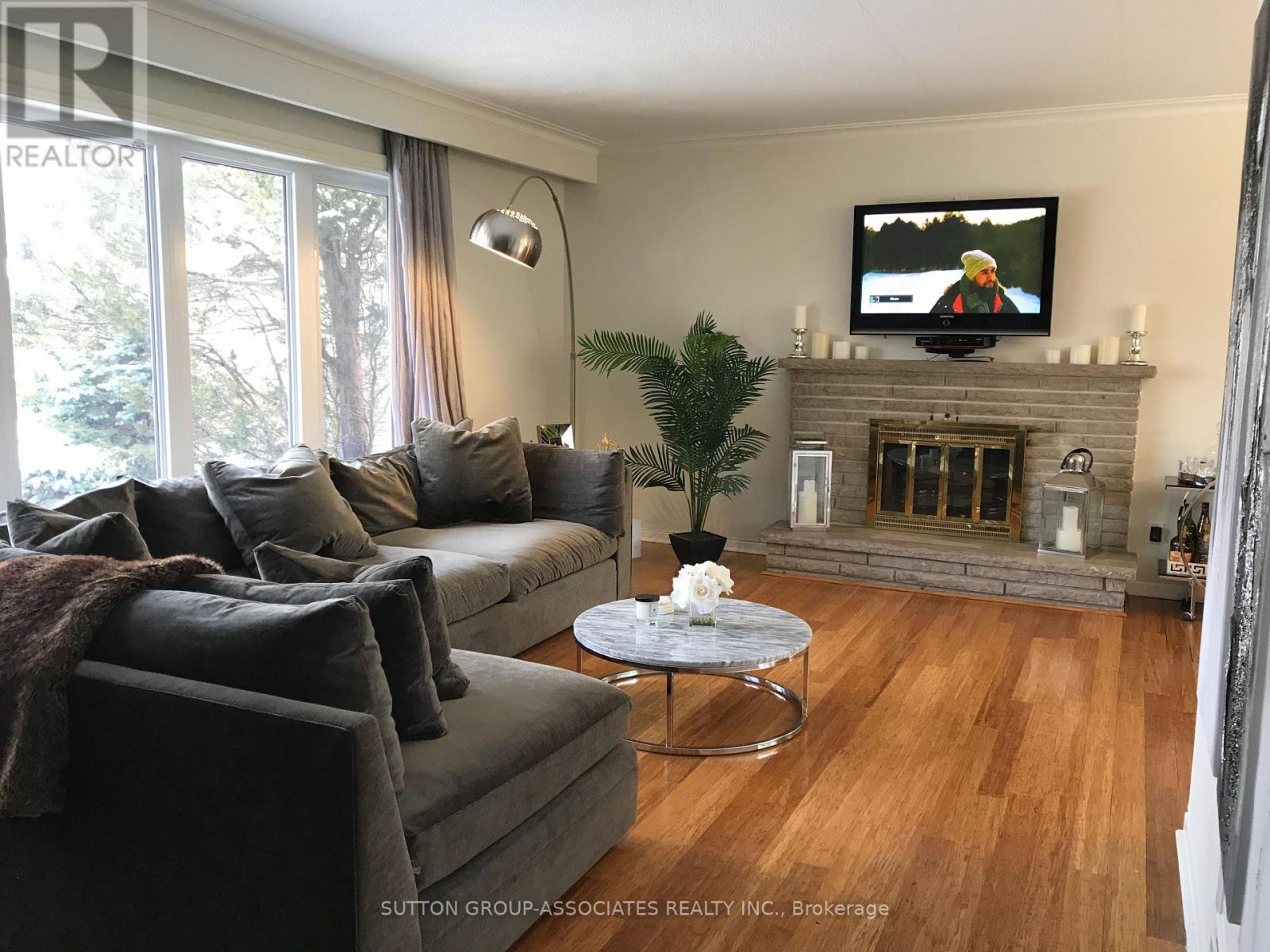 19 Sutcliffe Drive, Toronto, Ontario  M2K 2A5 - Photo 7 - C12169734