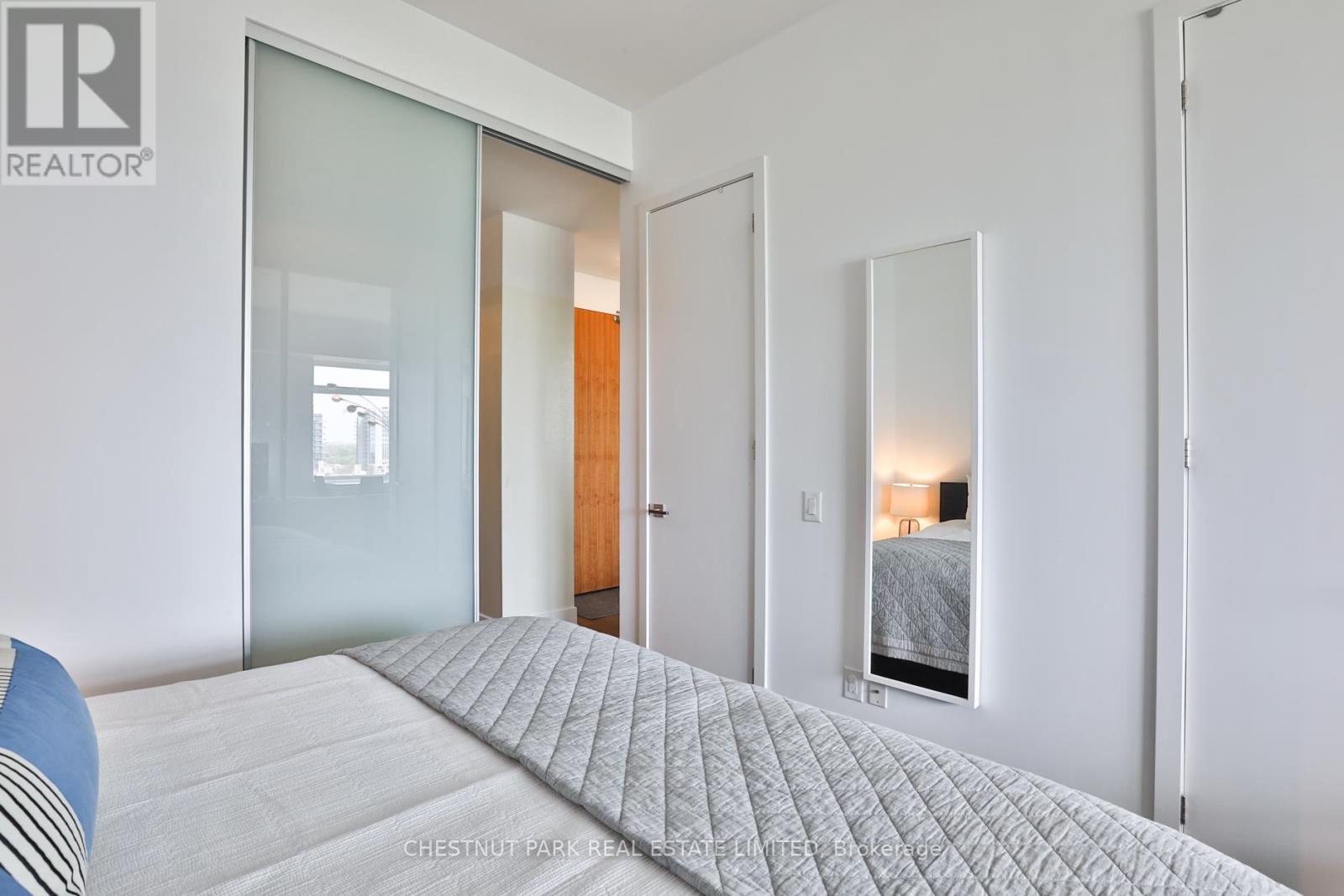 1422 - 111 St Clair Avenue W, Toronto, Ontario  M4V 1B5 - Photo 14 - C12169759