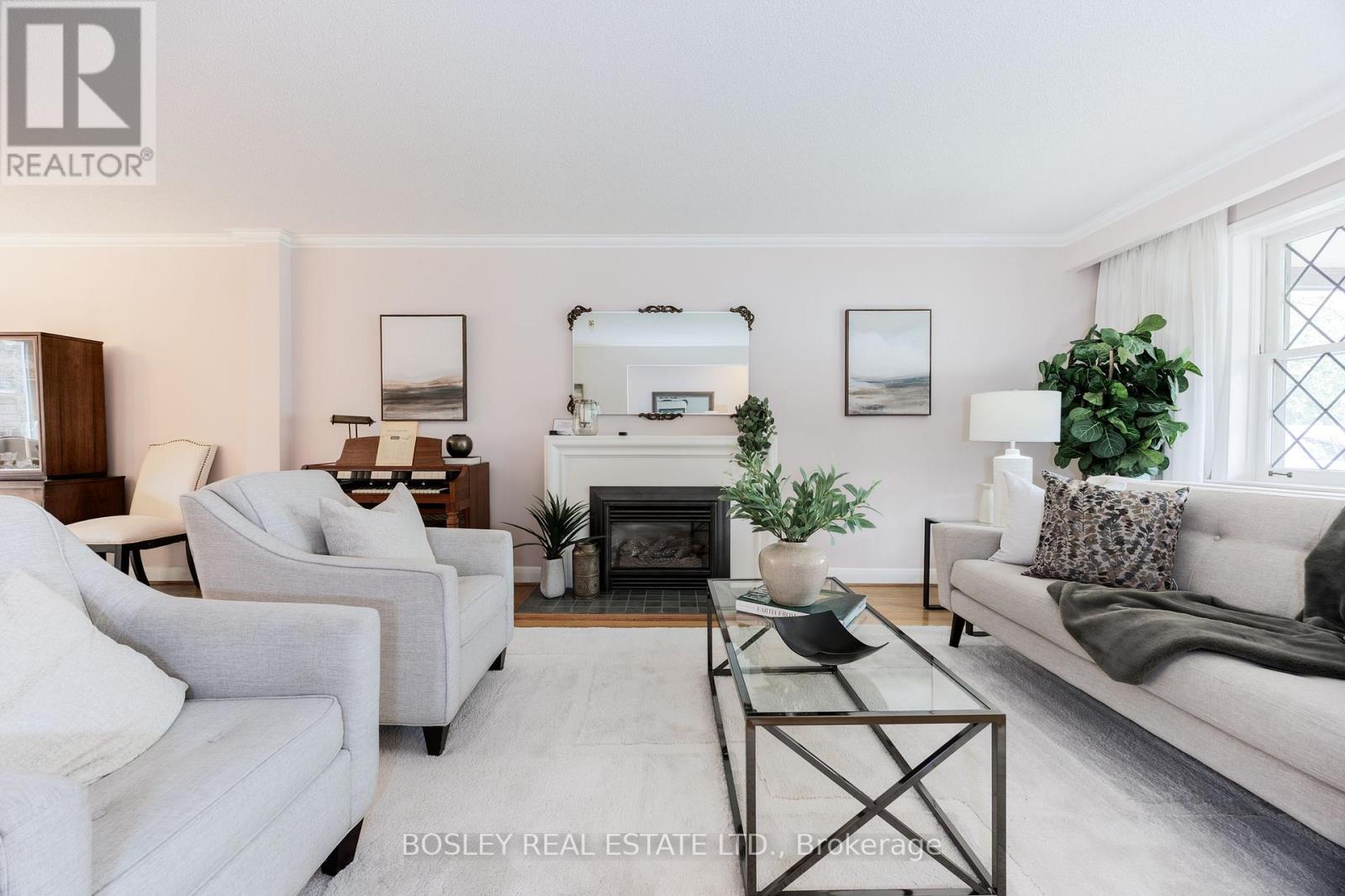 265 Chaplin Crescent, Toronto, Ontario  M5P 1B1 - Photo 2 - C12169767