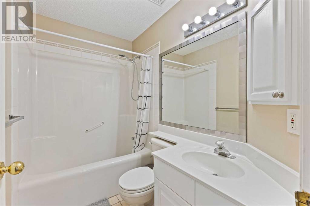 74 Weston Green Sw, Calgary, Alberta  T3H 5E9 - Photo 26 - A2224081