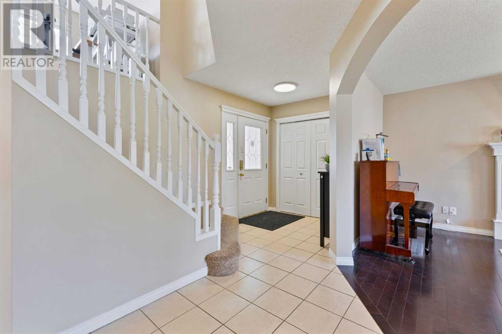74 Weston Green Sw, Calgary, Alberta  T3H 5E9 - Photo 4 - A2224081