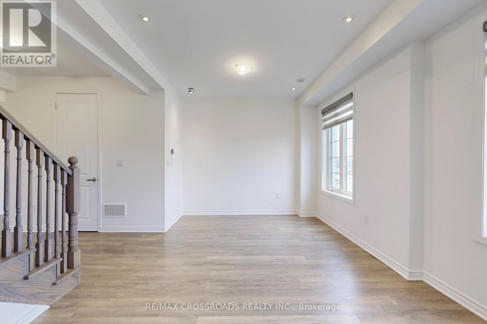 18 Fiesta Way, Whitby, Ontario  L1P 0H9 - Photo 15 - E12169757