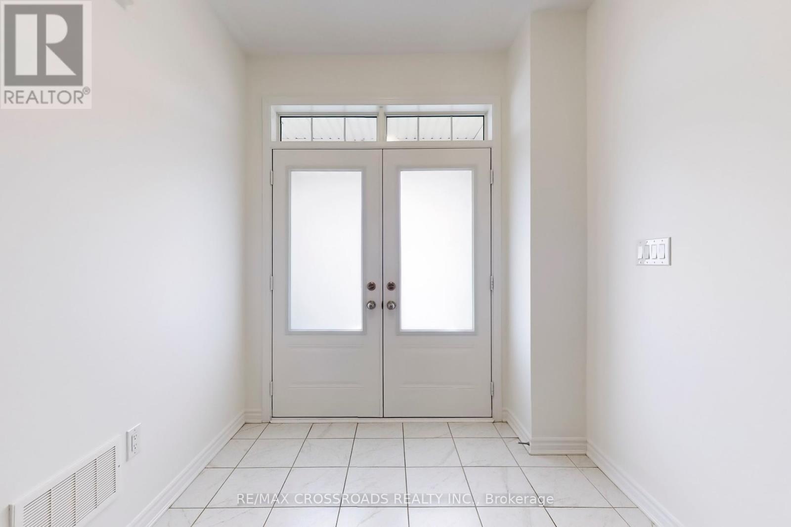 18 Fiesta Way, Whitby, Ontario  L1P 0H9 - Photo 22 - E12169757