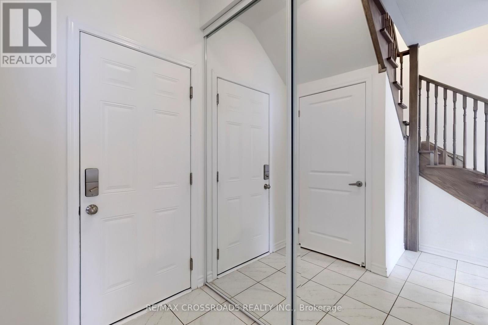 18 Fiesta Way, Whitby, Ontario  L1P 0H9 - Photo 23 - E12169757
