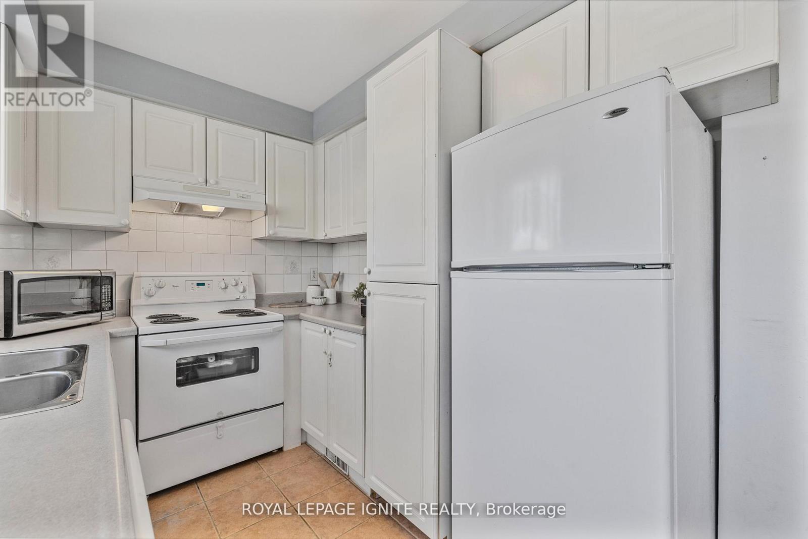 12 Eli Shackleton Court, Toronto, Ontario  M1E 5K3 - Photo 20 - E12169768