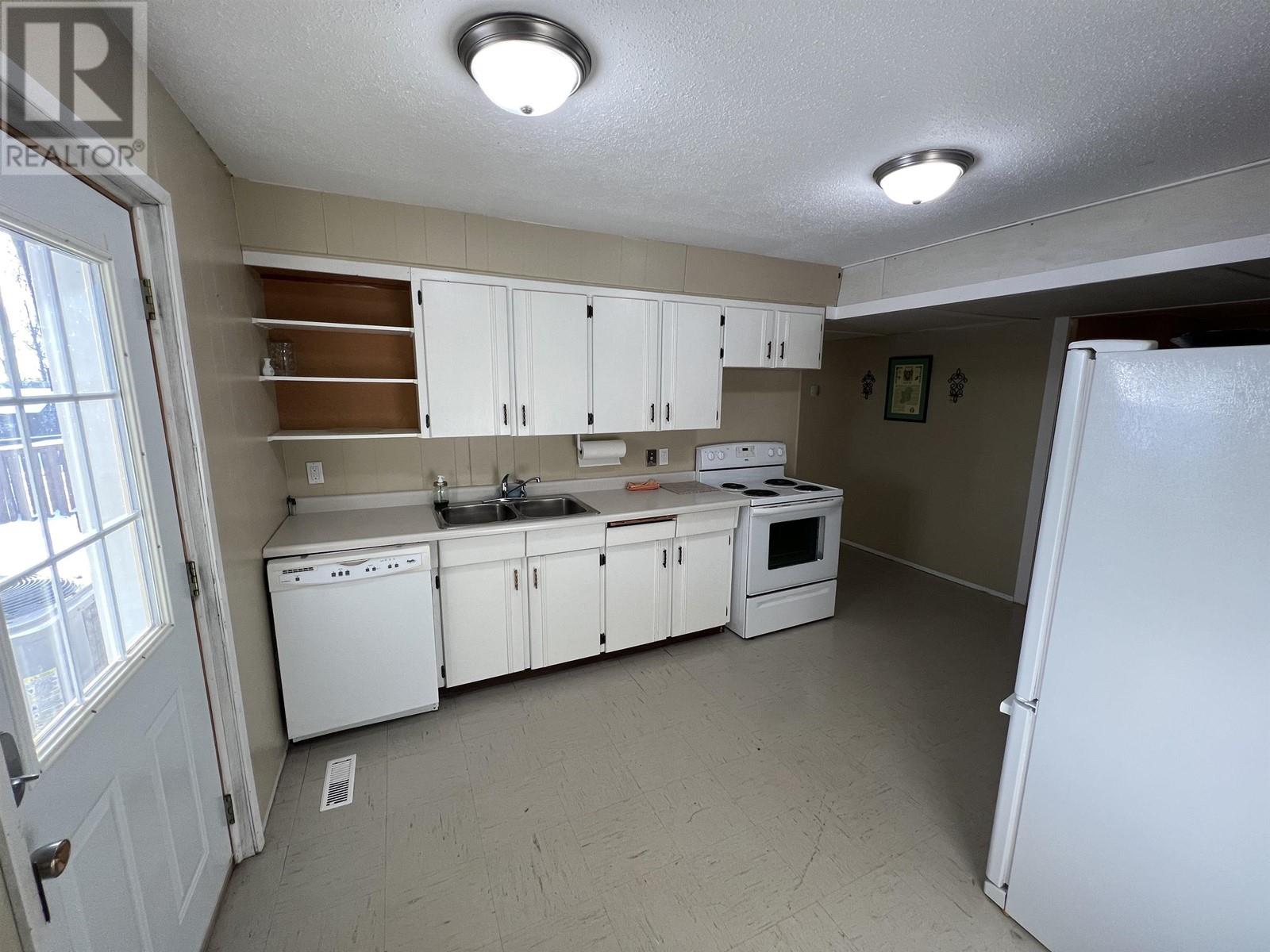 5324 51 Street, Fort Nelson, British Columbia  V0C 1R0 - Photo 24 - R3005215