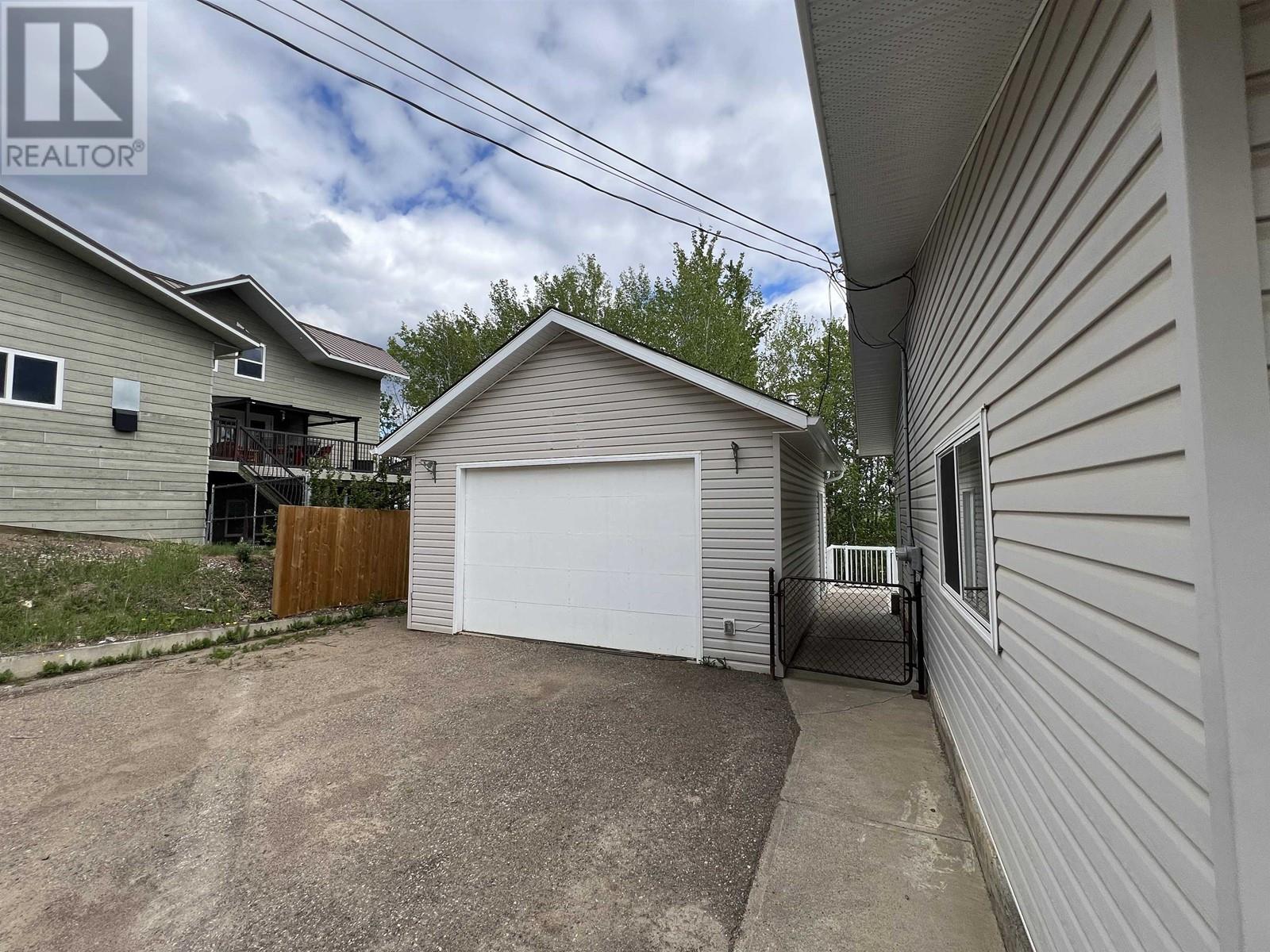 5324 51 Street, Fort Nelson, British Columbia  V0C 1R0 - Photo 37 - R3005215