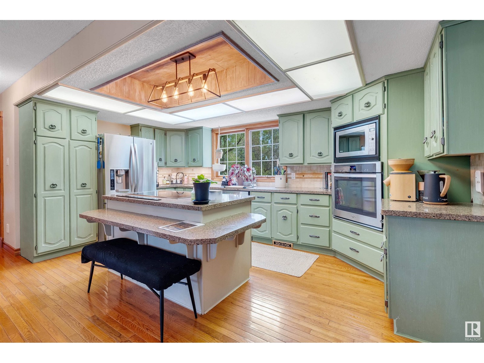 Property at 24 Manor View CR image 4