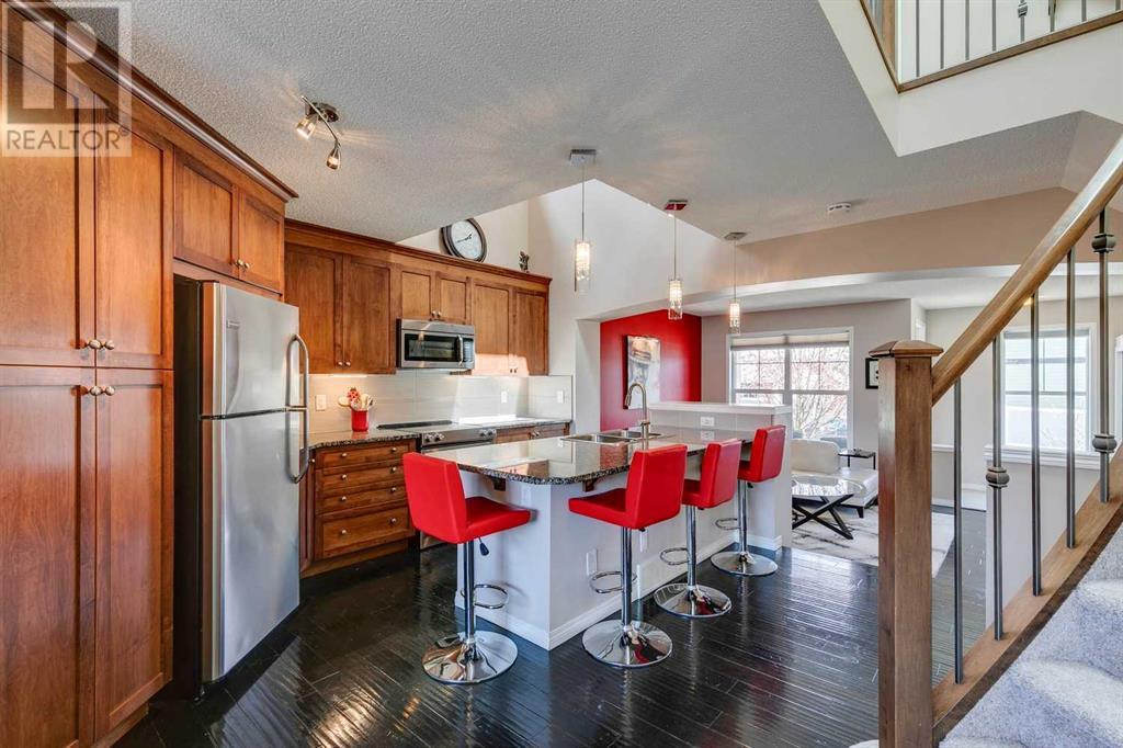 15 New Brighton Common Se, Calgary, Alberta  T2Z 0T9 - Photo 7 - A2214528