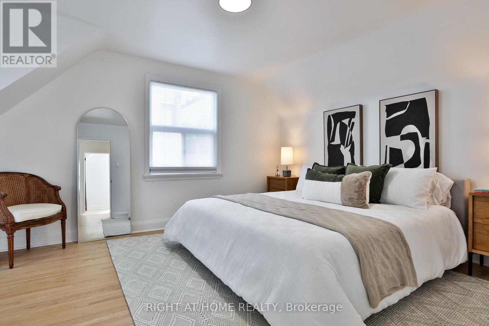 20 Amesbury Drive, Toronto, Ontario  M6M 4H4 - Photo 18 - W12163687