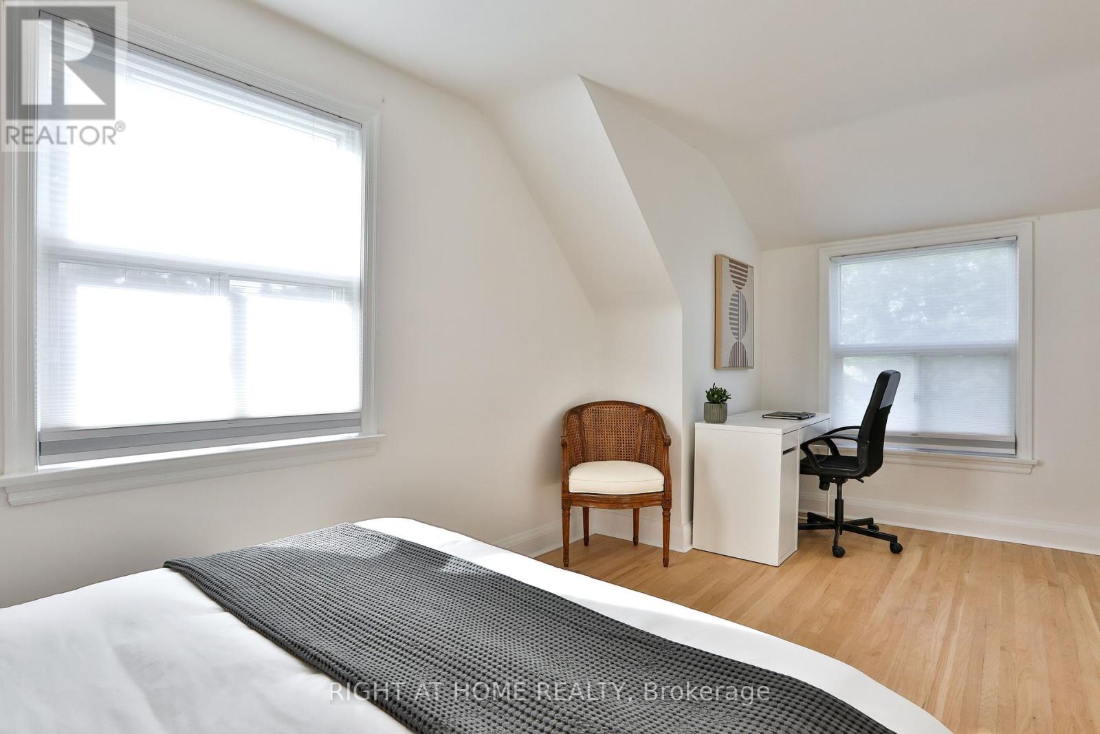20 Amesbury Drive, Toronto, Ontario  M6M 4H4 - Photo 26 - W12163687
