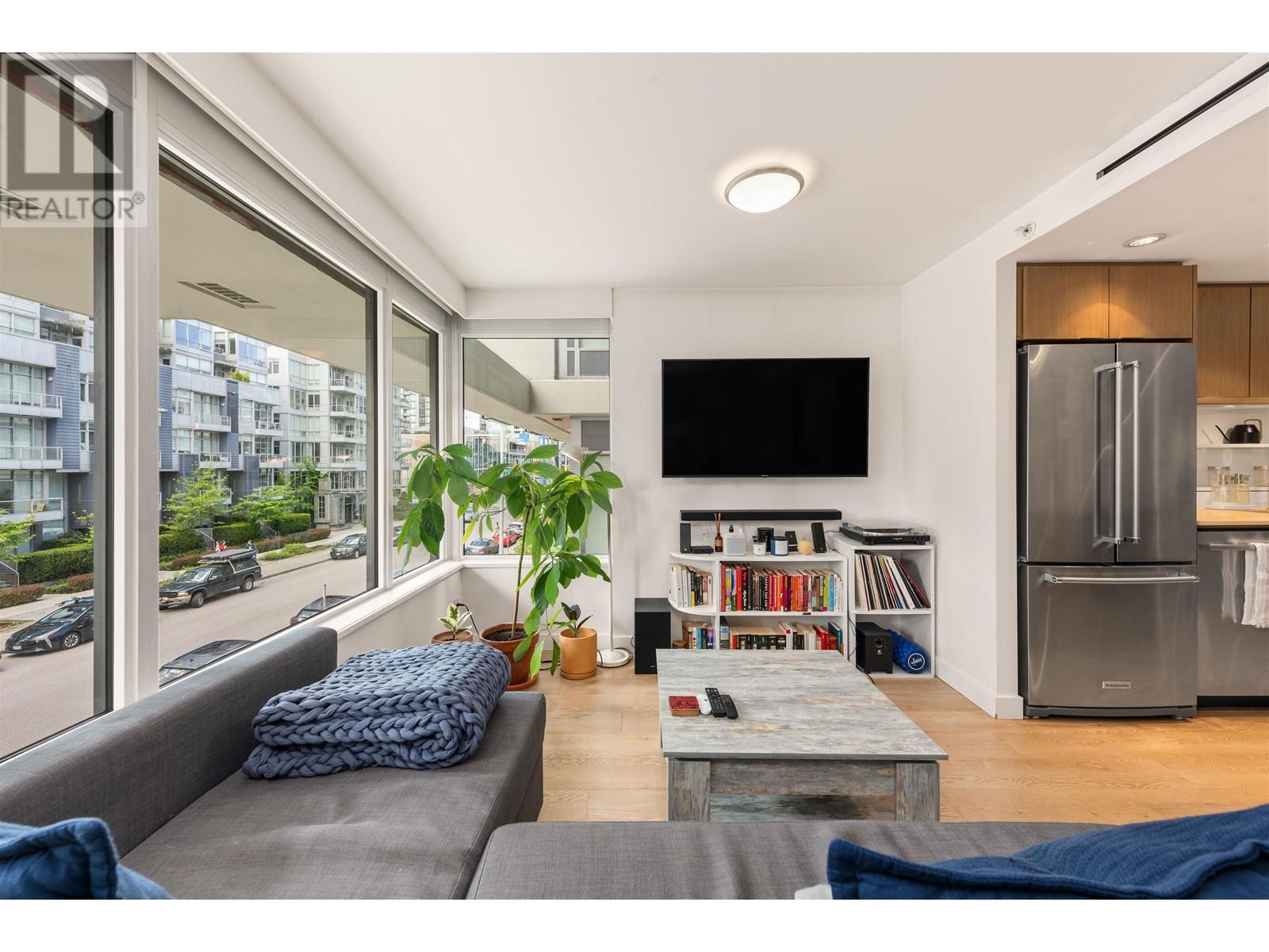 208 161 E 1st Avenue, Vancouver, British Columbia  V6A 0G1 - Photo 2 - R3005995