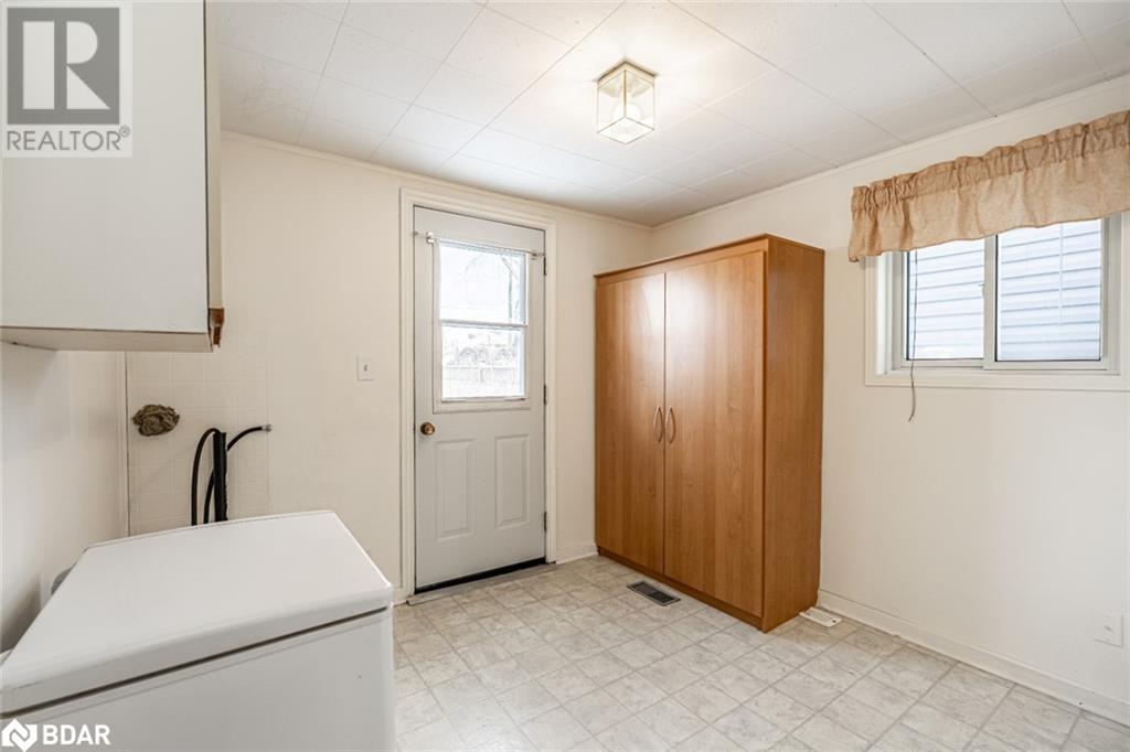 98 Donald Street, Barrie, Ontario  L4N 1E3 - Photo 15 - 40733119