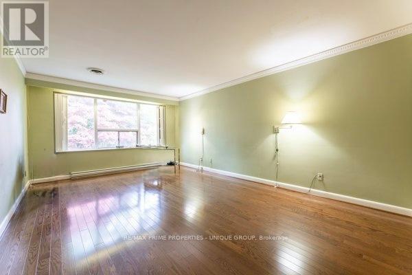 86 Prue Avenue, Toronto, Ontario  M6B 1R5 - Photo 6 - C12169350