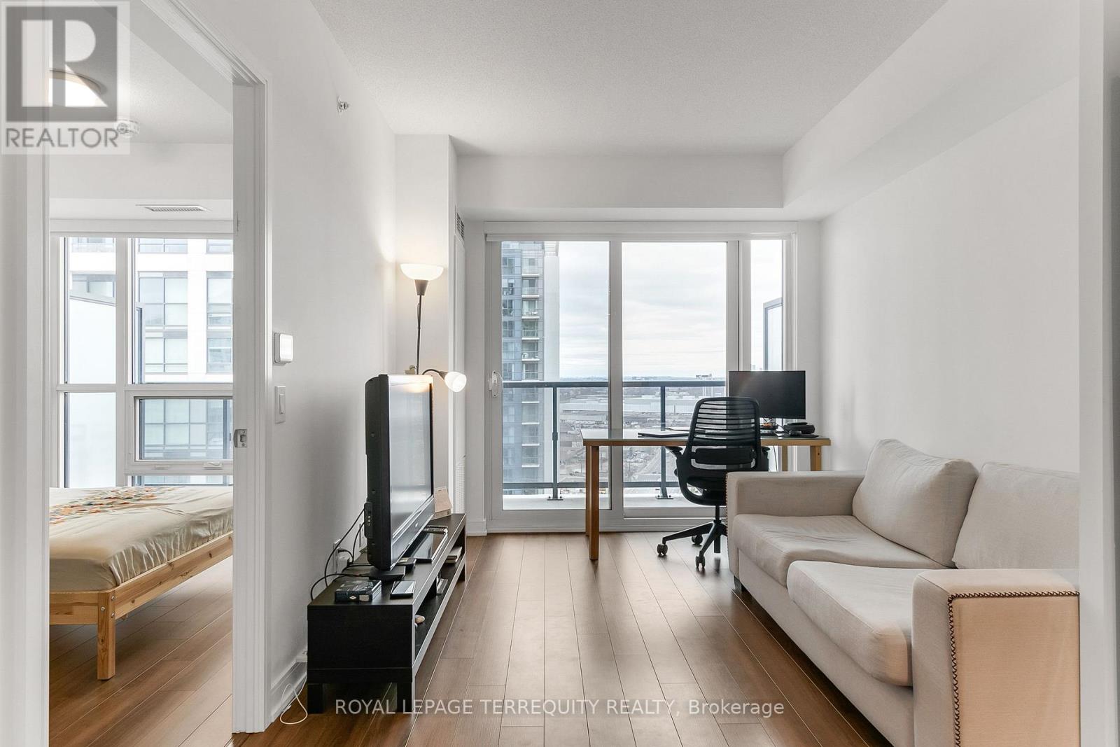 1911 - 30 Samuel Wood Way, Toronto, Ontario  M9B 0C9 - Photo 9 - W12169754